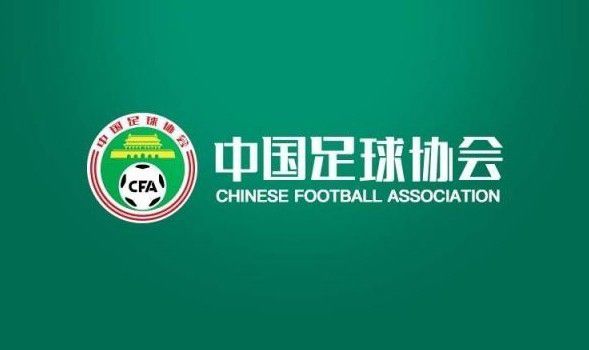 双腿吊起乳夹女仆调教视频